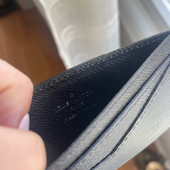 Neo Card Holder - Picture 5 of 6